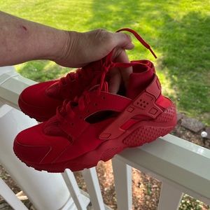 Nike Hurricanes Youth size 7, or Womens 8.  These were worn 2 times